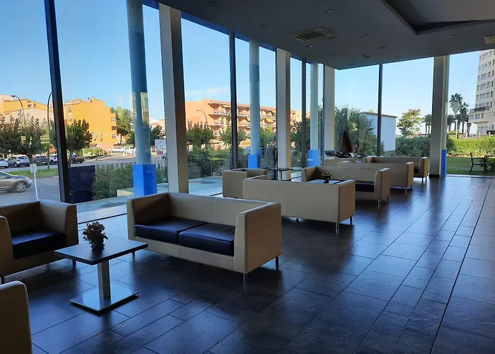 Xon's Platja Ha فندق إمبوريابرافا